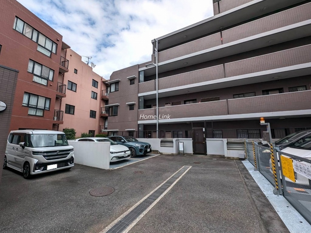 シャルマンコーポ板橋徳丸　駐車場